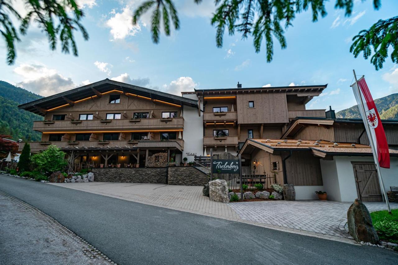 Hotel Landhaus Tirolerherz Sankt Ulrich am Pillersee Extérieur photo