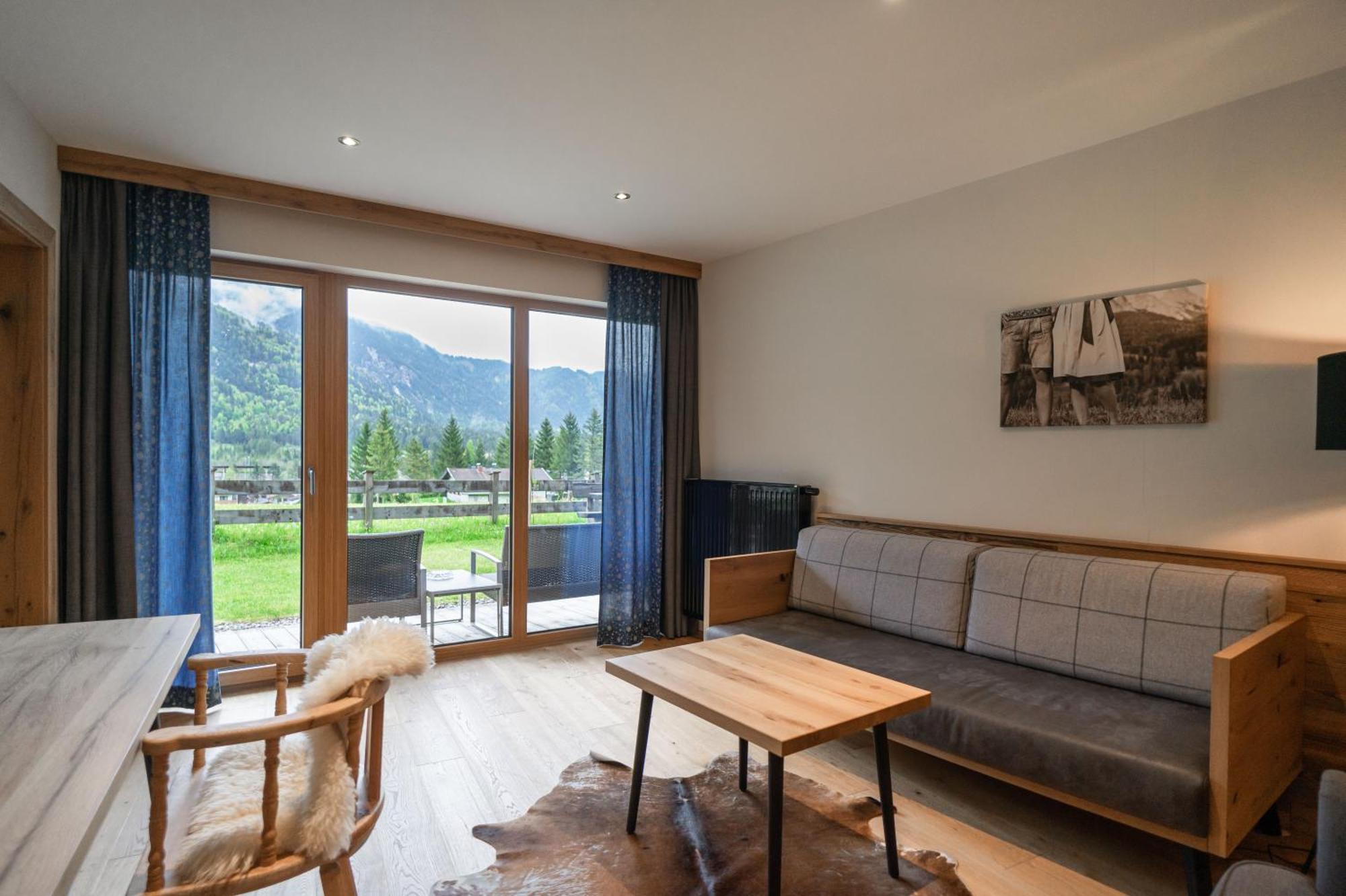Hotel Landhaus Tirolerherz Sankt Ulrich am Pillersee Chambre photo