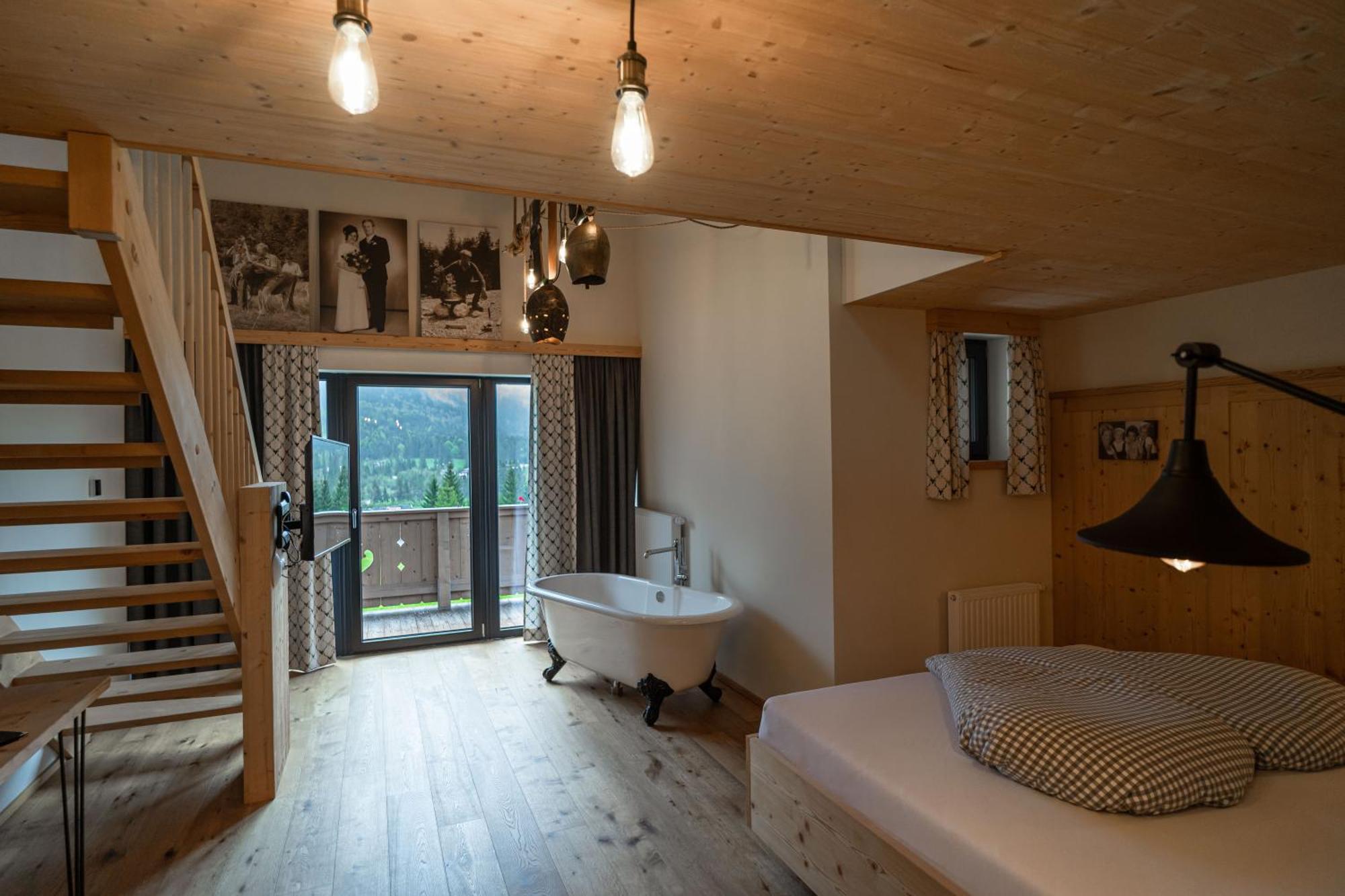 Hotel Landhaus Tirolerherz Sankt Ulrich am Pillersee Chambre photo