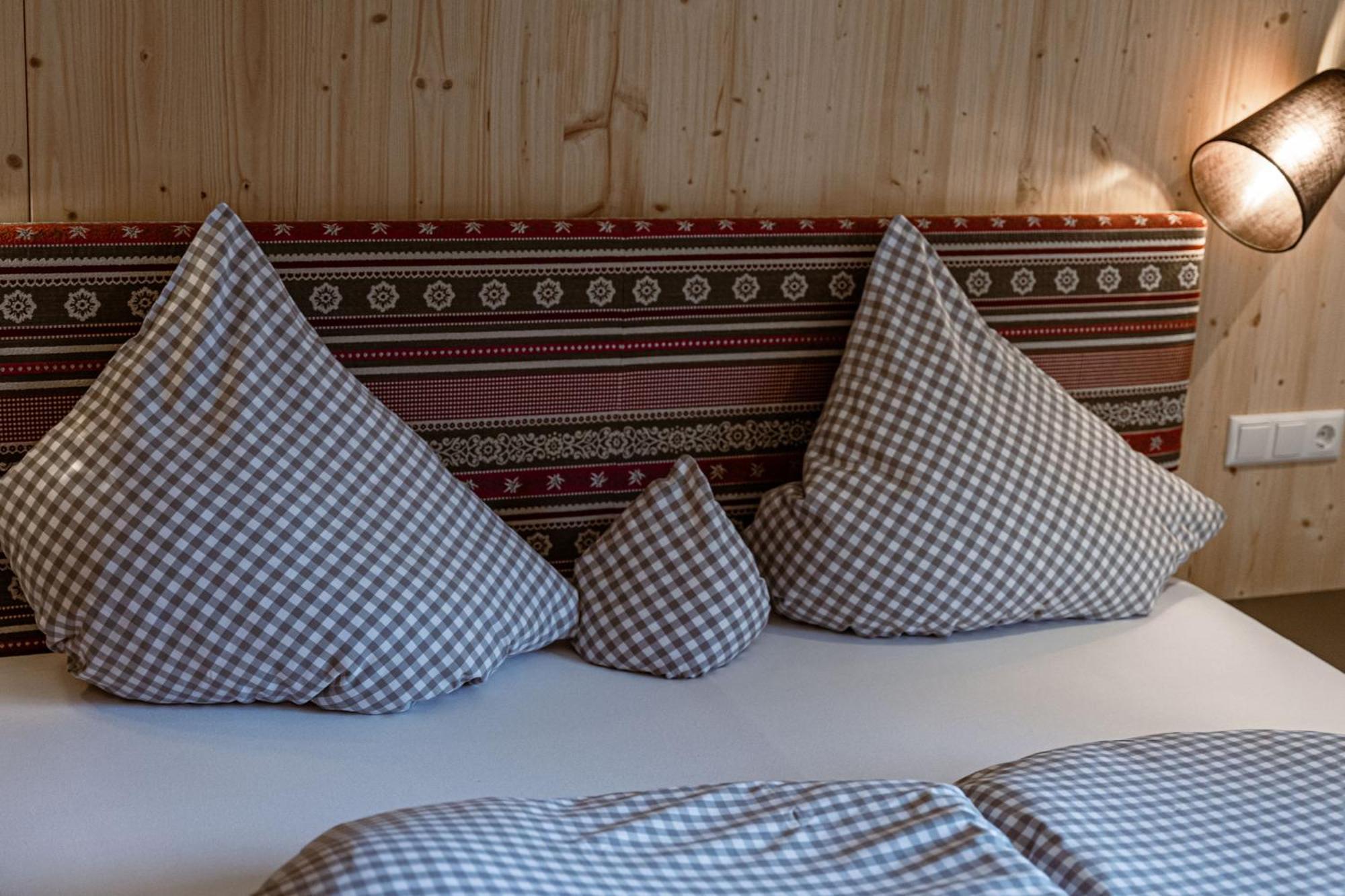 Hotel Landhaus Tirolerherz Sankt Ulrich am Pillersee Chambre photo
